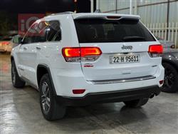 جیپ گراند شیرۆکی